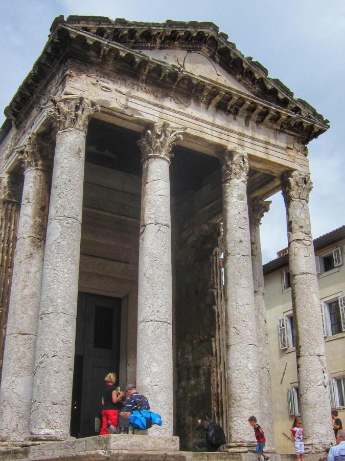 Villa John Πούλα Εξωτερικό φωτογραφία